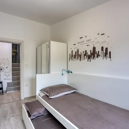 Holiday home Family Friendly House Kacana - Happy Vodnjan