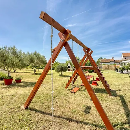 Family Friendly House Kacana - Happy Vodnjan