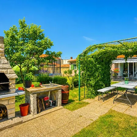 Family Friendly House Kacana - Garden & Bbq - Happy Vakantiehuis