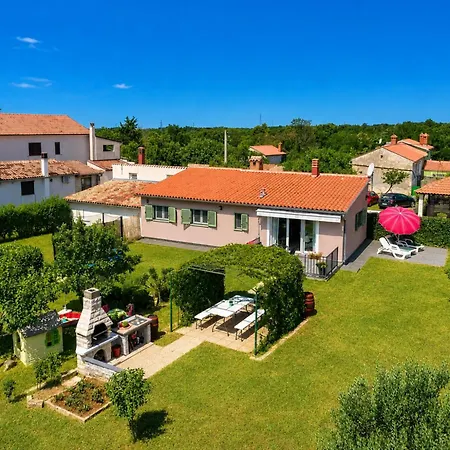Vakantiehuis Family Friendly House Kacana - Garden & Bbq - Happy Vodnjan