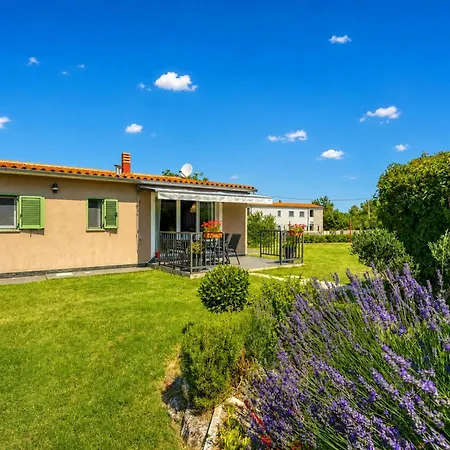Vakantiehuis Family Friendly House Kacana - Garden & Bbq - Happy Vodnjan